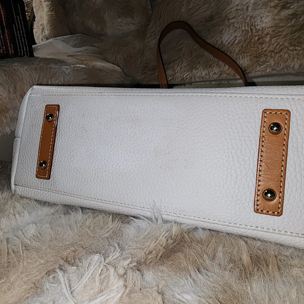 Elegant White and Tan Leather Dooney Bourke Gorgous Tote Bag - Picture 12 of 16